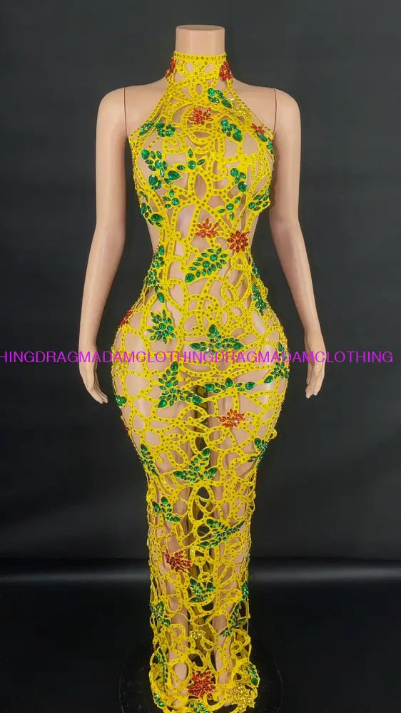 Cutout Chic (Yellow) L Maxi Dress